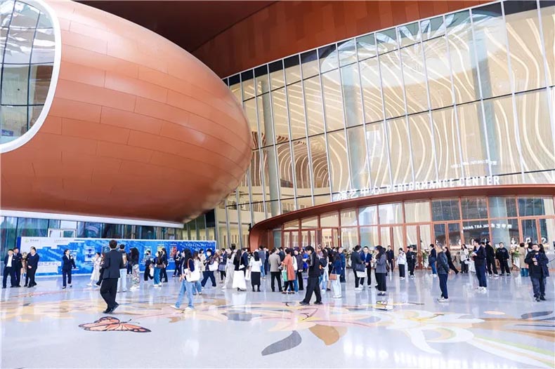 惊艳!深圳新晋“宝藏打卡点”,这场CAVE沉浸盛宴“屏”实力出圈 惊艳!深圳新晋“宝藏打卡点”,这场CAVE沉浸盛宴“屏”实力出圈