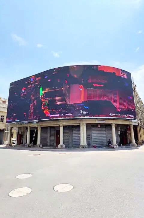 当百年商埠遇见未来视界！联建光电点亮汕头小公园裸眼3D大屏