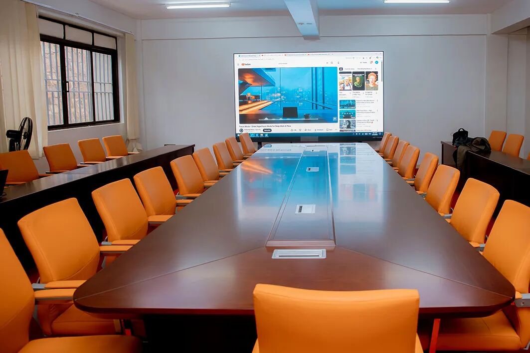 赋能非洲医疗会议智能化升级,青松LED一体机落地卢旺达 赋能非洲医疗会议智能化升级,青松LED一体机落地卢旺达