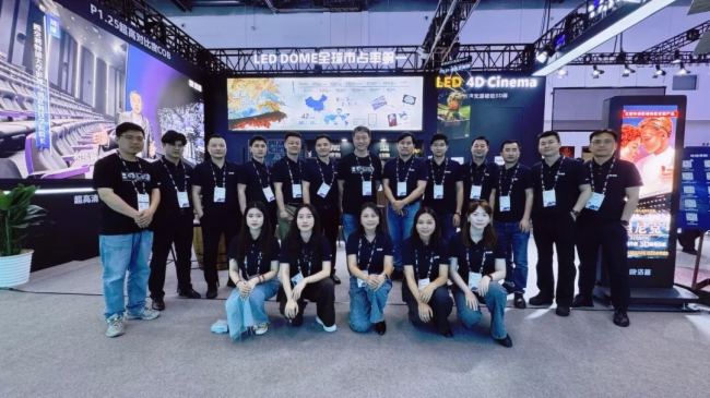  2026 InfoComm | 人气爆棚！洛普首创新产品“全透声无源被动3D屏”中国首秀