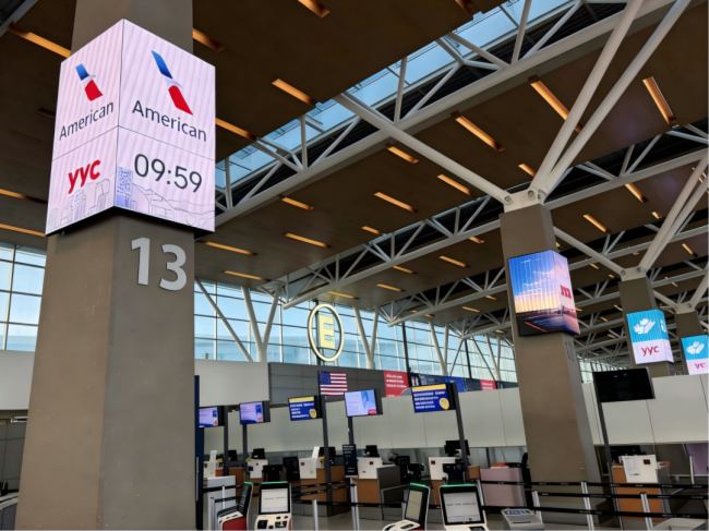 千万人潮，一屏尽览：联建光电助力卡尔加里国际机场交通枢纽新体验