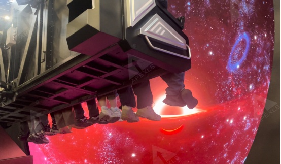 中小场地也能解锁裸眼3D飞行狂欢!康硕展推出8座LED球幕飞行影院