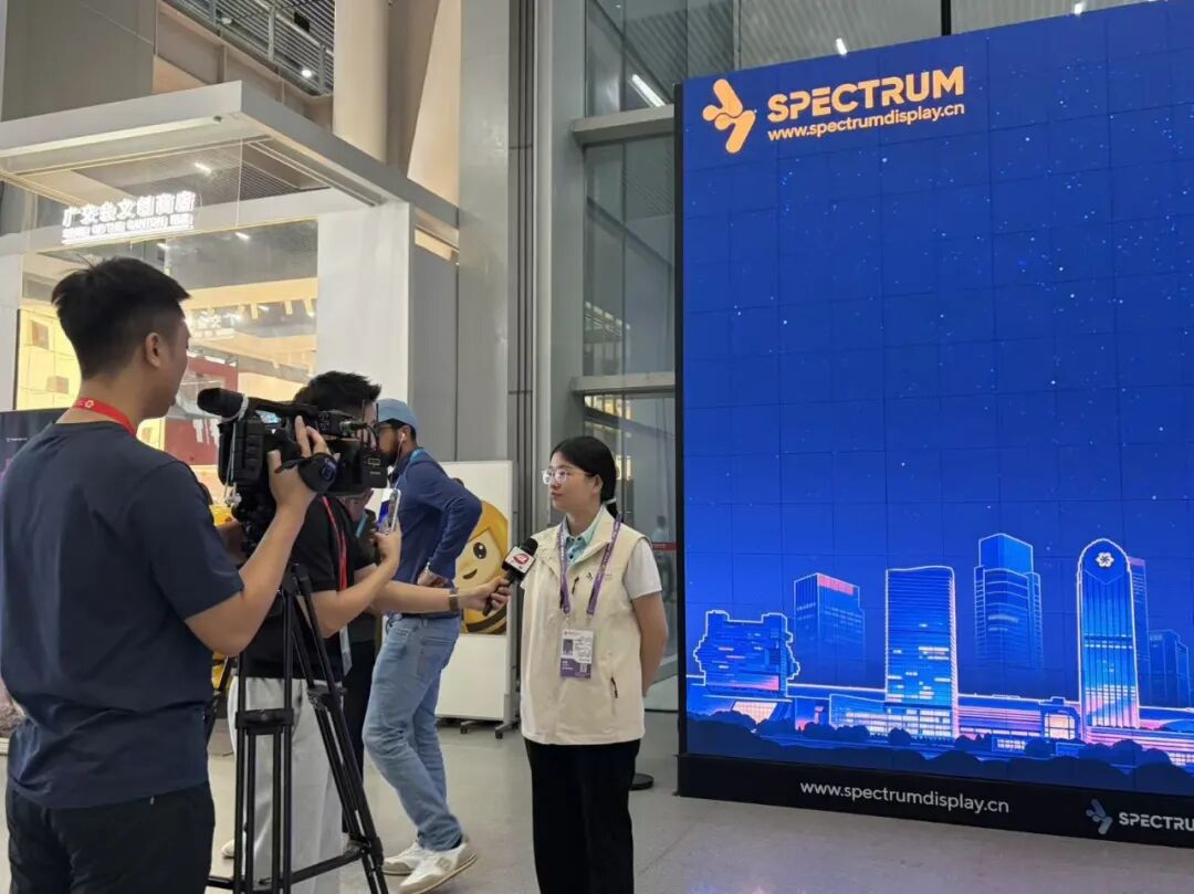 【***报道】获广东卫视重磅聚焦！揭秘建达强广交会 6x3.5m 户外伸缩机械屏黑科技