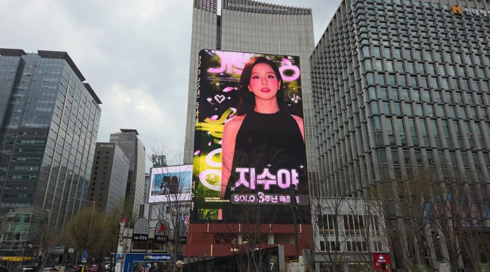 蓝普视讯676㎡户外大屏点亮首尔地标世光大厦