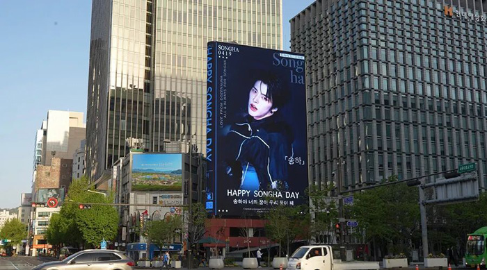 蓝普视讯676㎡户外大屏点亮首尔地标世光大厦