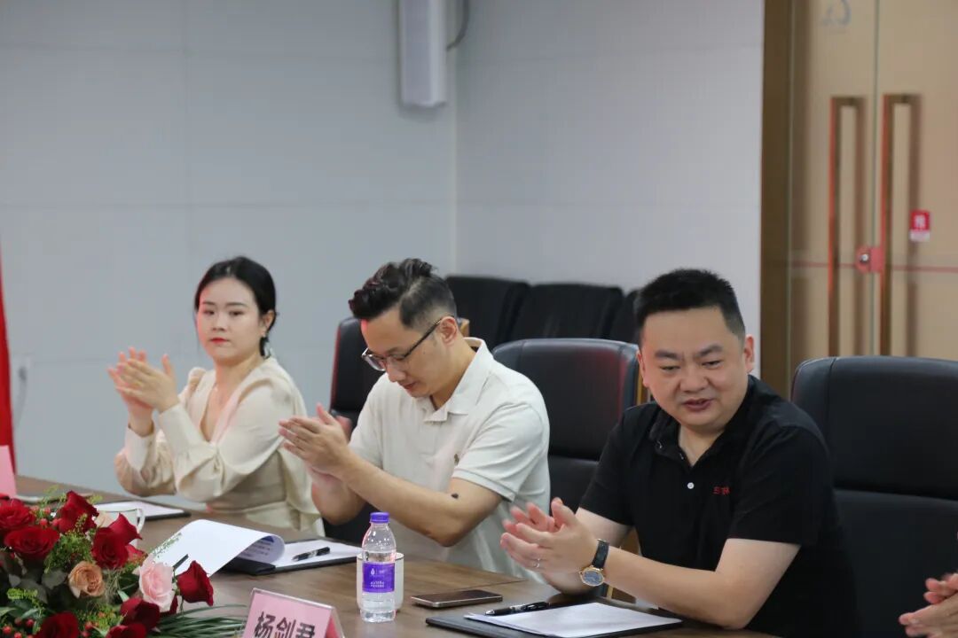 聚势共赢 智显未来 | GQY视讯、音王电声、维示商显三方企业携手 共建宁波晶映影王显示科技有限公司